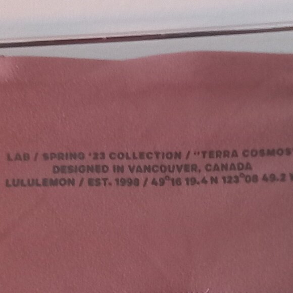 LULULEMON LAB spring 2023 "Terra Cosmos" collection leggings - Picture 3 of 8